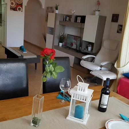 Jacaranda Close To The Beach, Sea-view, Pool, Wifi, Sat-tv Apartamento *